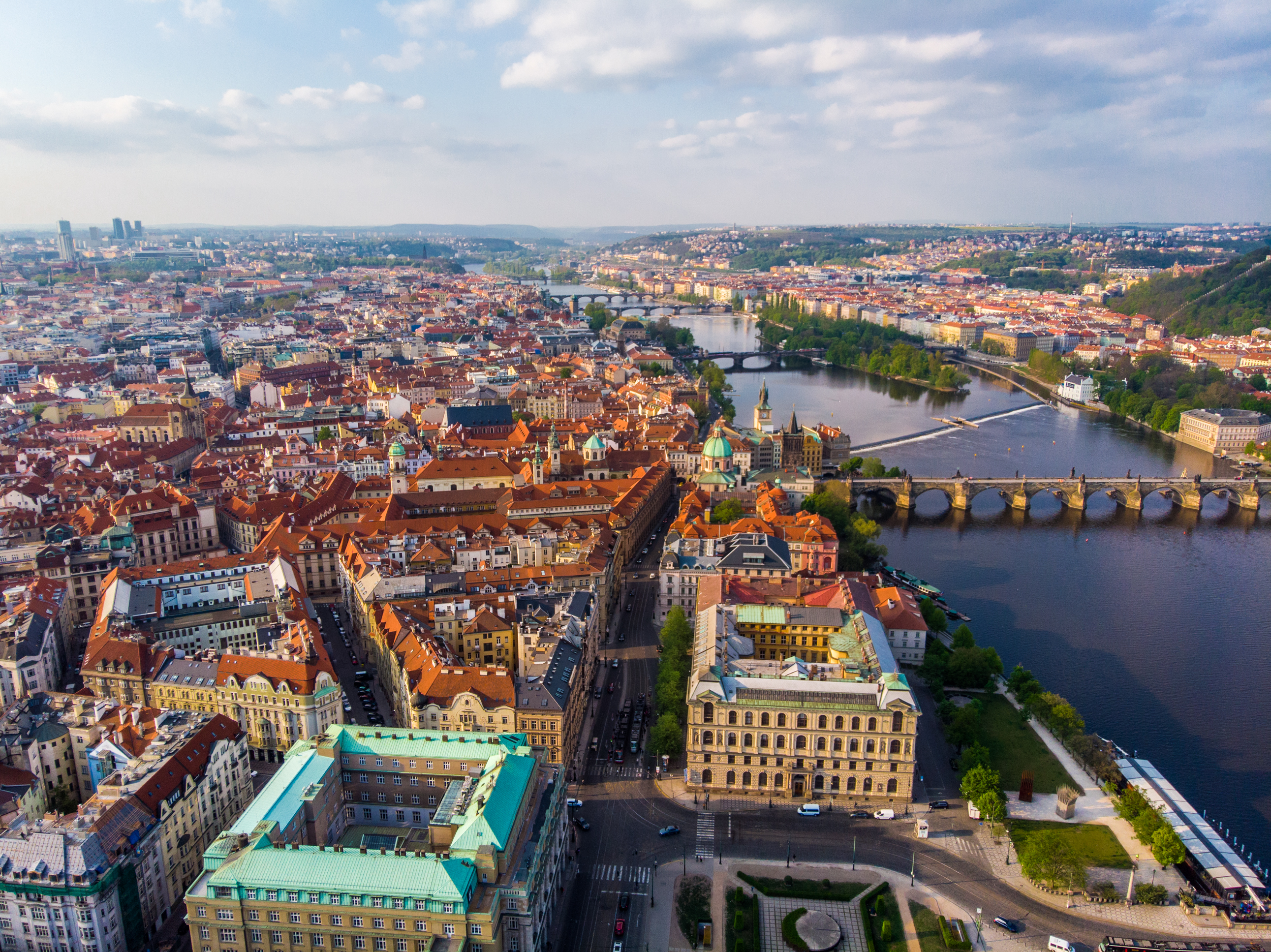 assets/images/articles/1/165/shutterstock_1563099091.jpg-alt